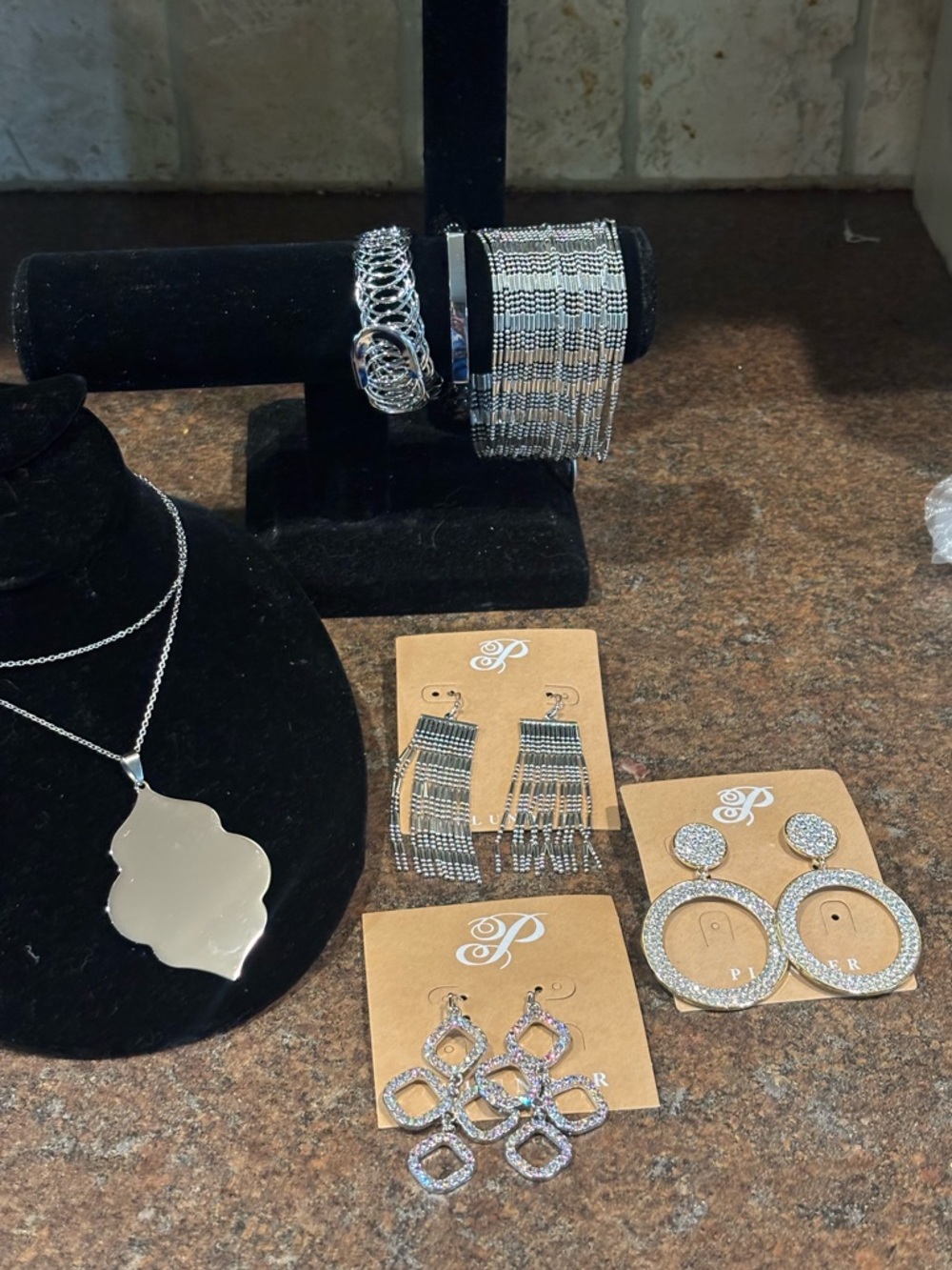 🧵Plunder silver Tone Multi-Style Women's Jewelry Necklace, Bracelet & Earrings